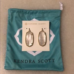 Unfortunately I cannot wear earrings.